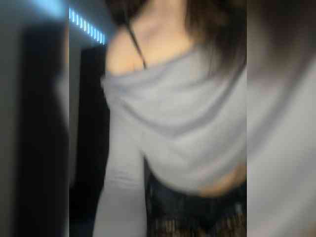 Model: Emilyy19
