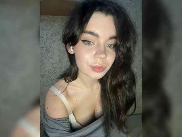 Model: Emilyy19