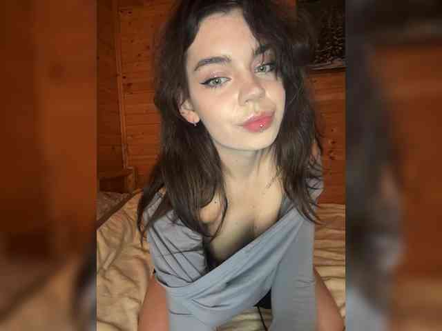 Model: Emilyy19