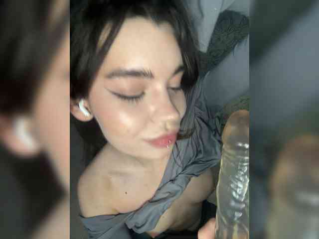 Model: Emilyy19