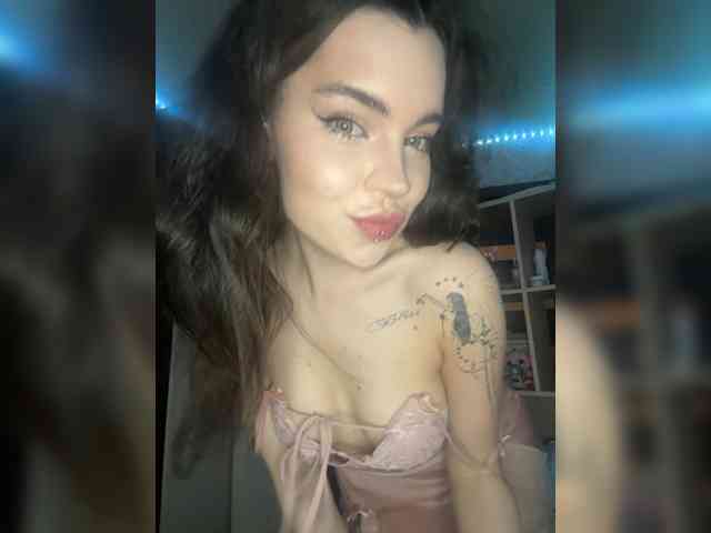 Model: Emilyy19