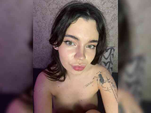 Model: Emilyy19