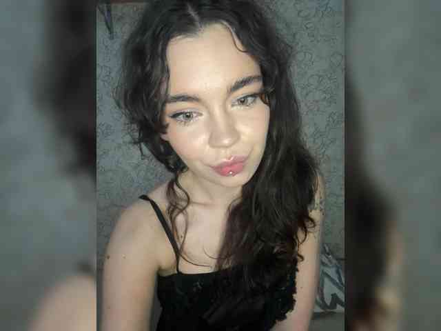 Emilyy19 webcam