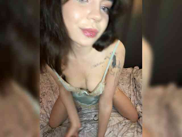Model: Emilyy19