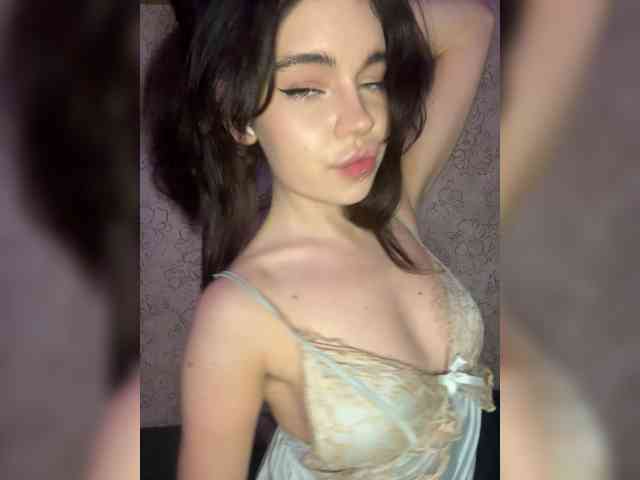 Model: Emilyy19