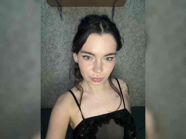 emilyy19's live room