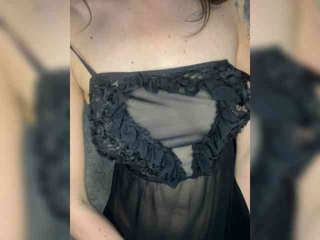 Model: Emilyy19