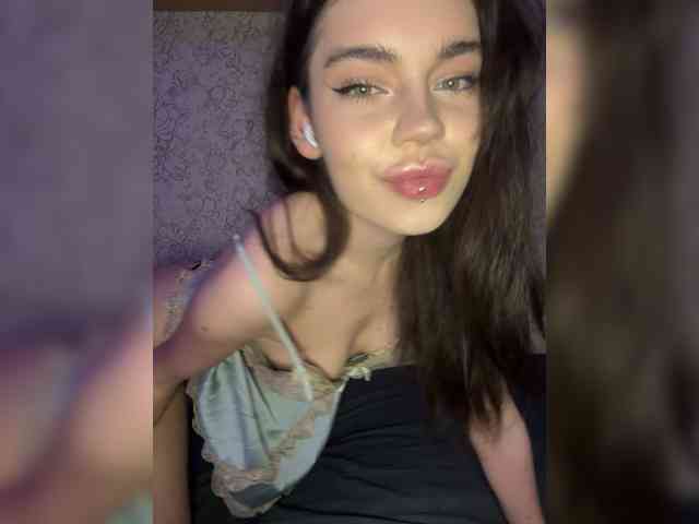 Model: Emilyy19