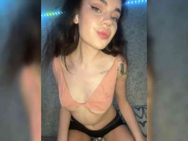 Model: Emilyy19