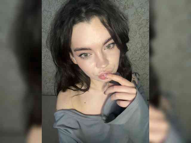 Model: Emilyy19