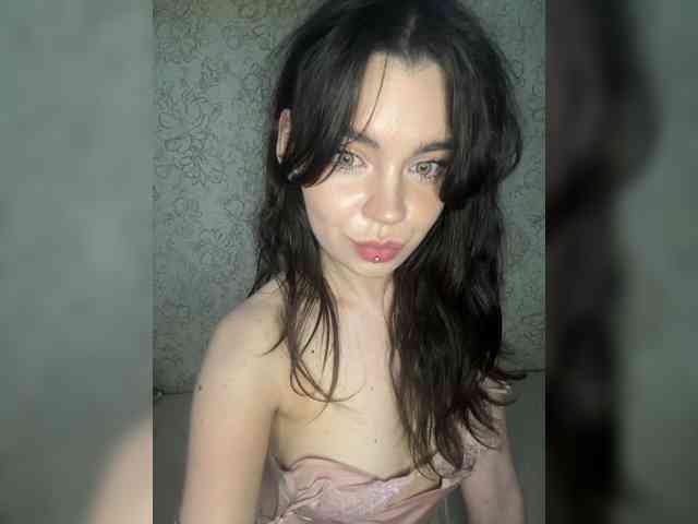 Model: Emilyy19