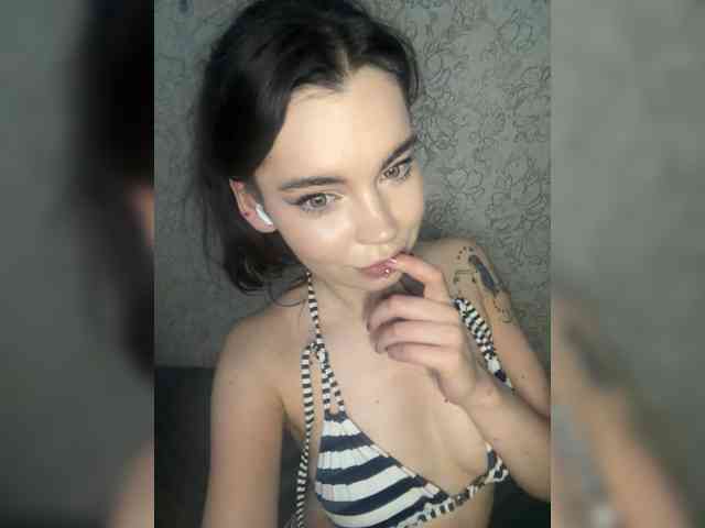 Model: Emilyy19