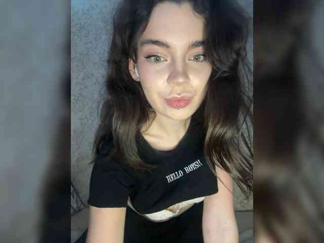 Model: Emilyy19