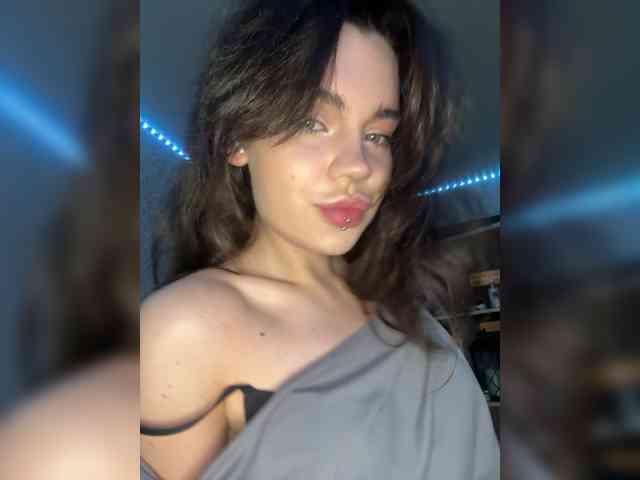 Model: Emilyy19