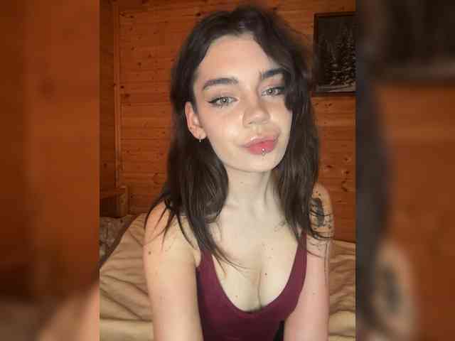 Model: Emilyy19