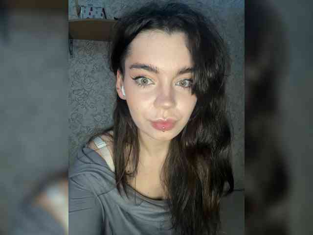 Model: Emilyy19