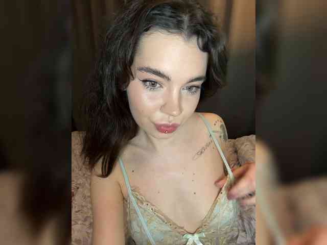 Model: Emilyy19