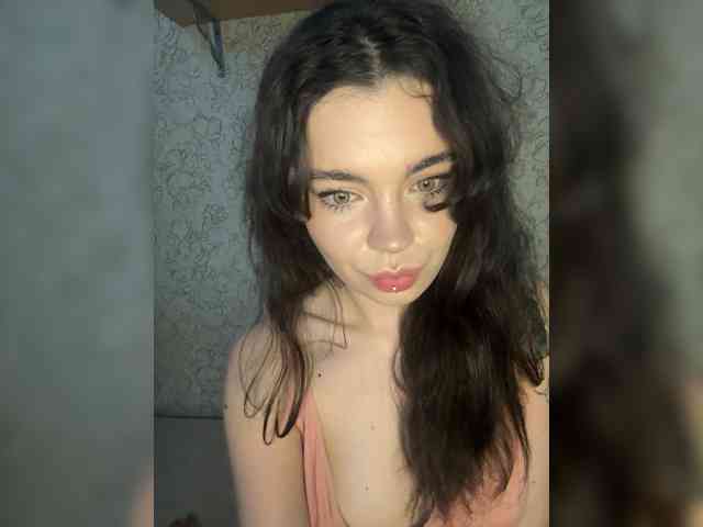Emilyy19 webcam