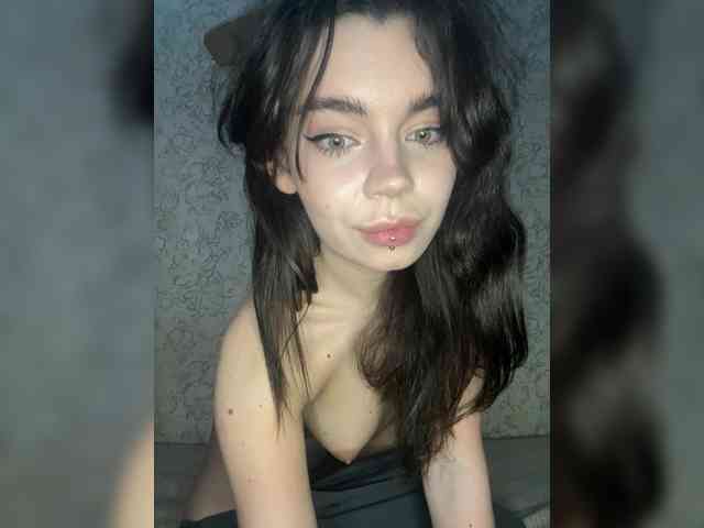 Model: Emilyy19