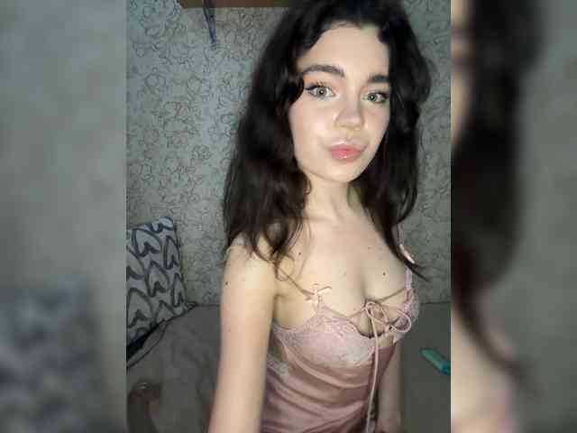 Emilyy19 webcam