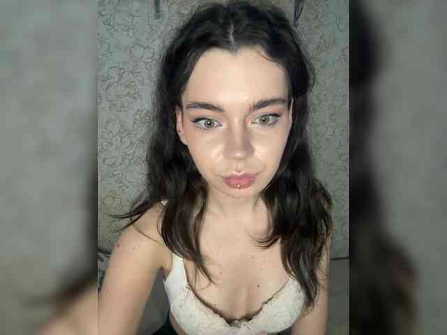 Model: Emilyy19