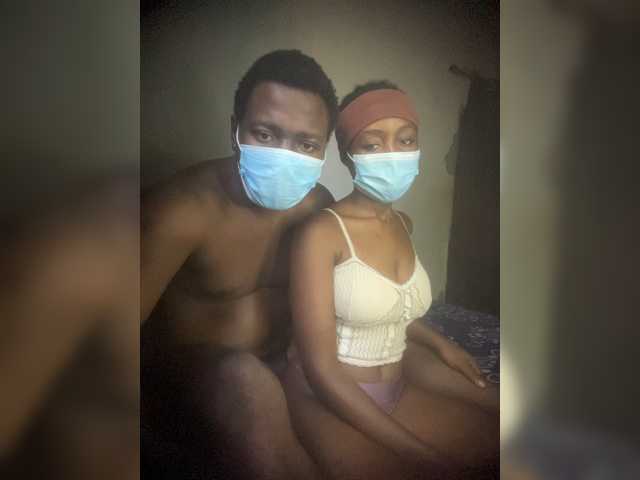 SlutttyDuo live cam preview