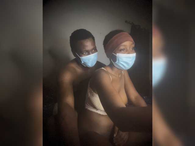 SlutttyDuo live cam preview