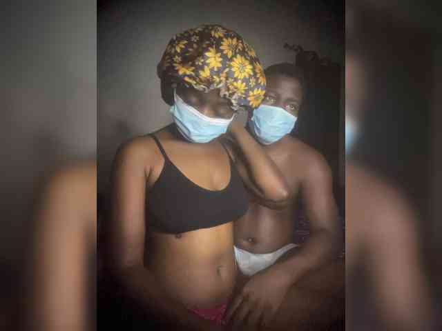 SlutttyDuo webcam