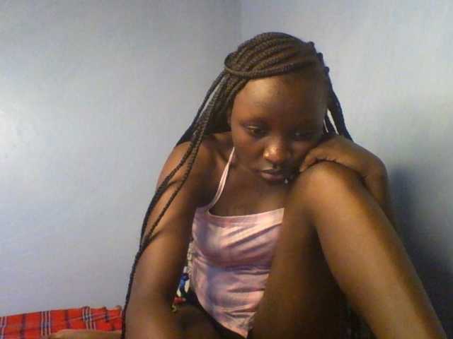 Evalyne live cam on BongaCams