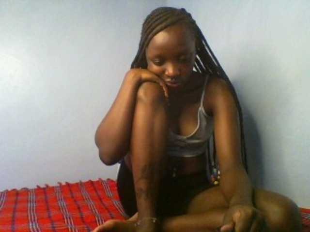 Evalyne live cam on BongaCams