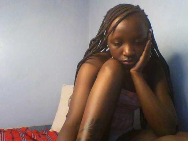 Evalyne, live now on BongaCams