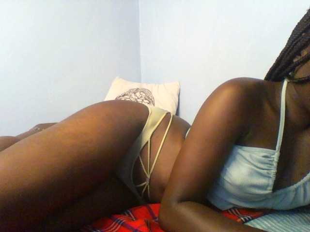 Evalyne live cam preview