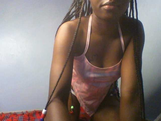Evalyne live cam on BongaCams