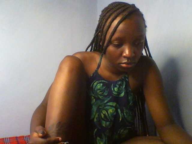 Evalyne live cam on BongaCams
