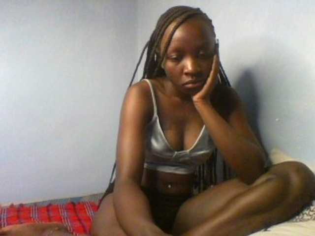 Evalyne live cam on BongaCams