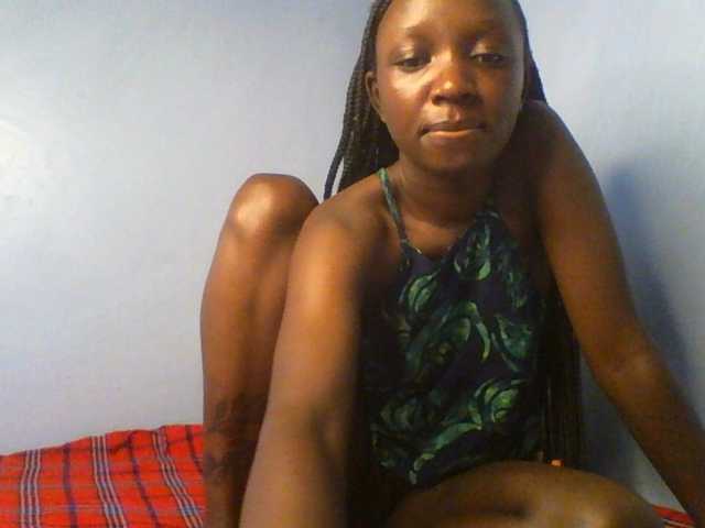 Evalyne live cam on BongaCams