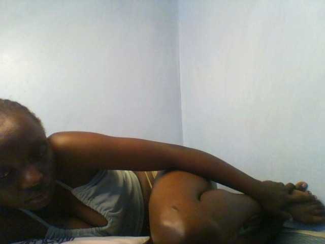 Evalyne live cam on BongaCams