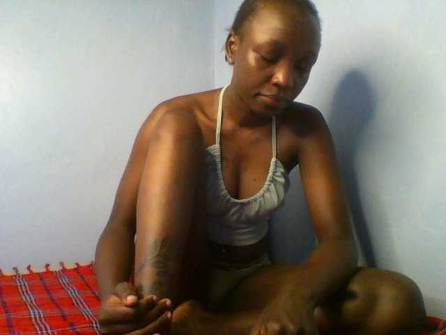 Evalyne live cam on BongaCams