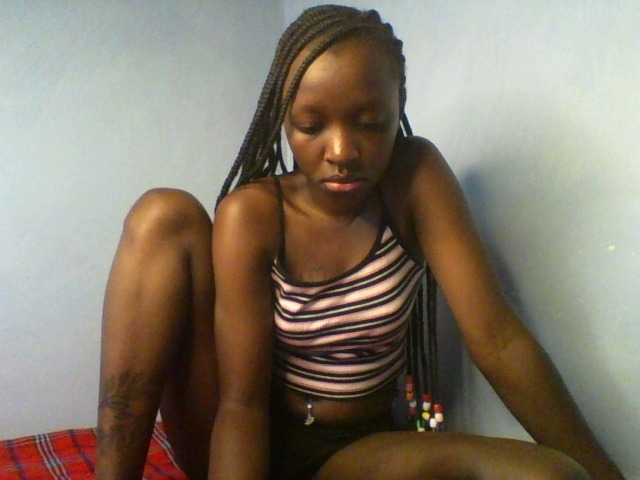 Evalyne live cam on BongaCams