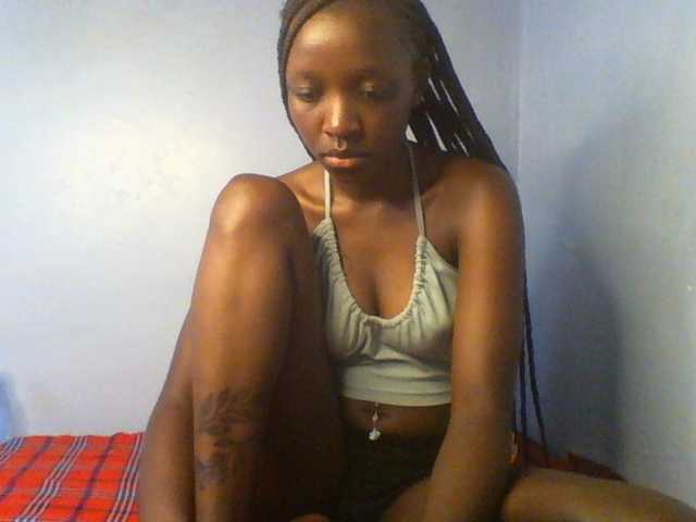 Evalyne live cam on BongaCams