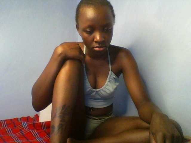 Evalyne live cam on BongaCams