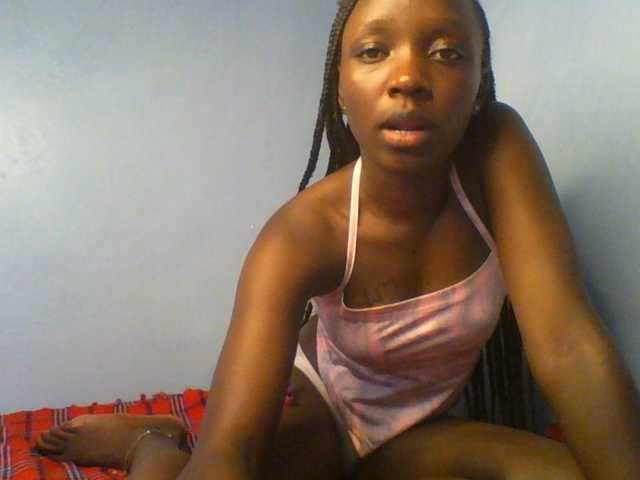 Evalyne live cam on BongaCams