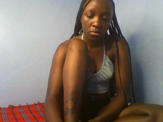 Evalyne live cam on BongaCams