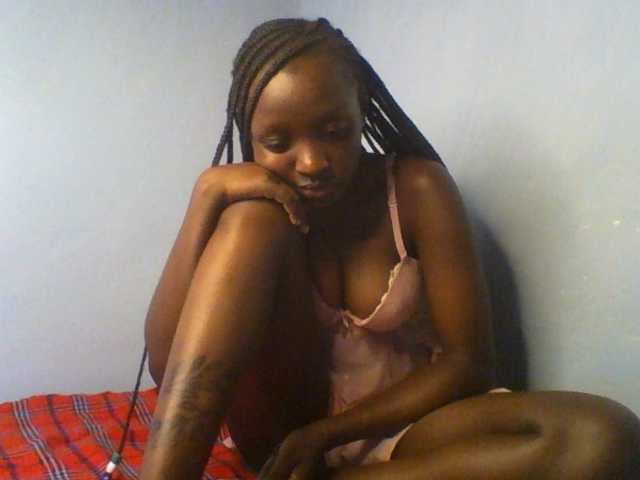 Evalyne live cam on BongaCams