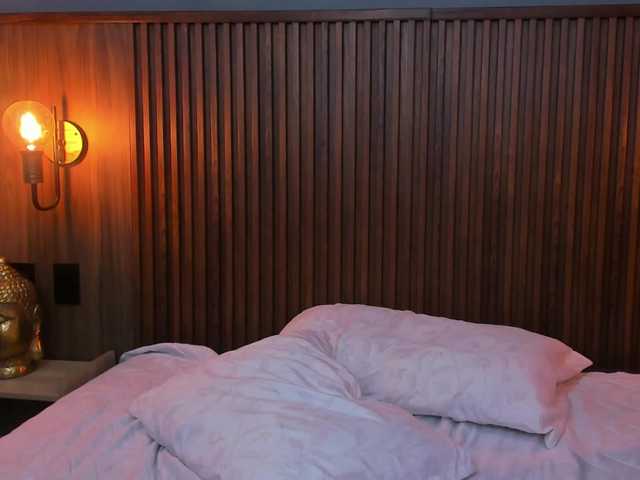 Sarabloom4 live cam on BongaCams