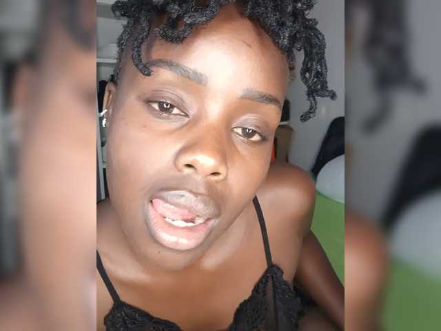MidnightMuseX live cam on BongaCams