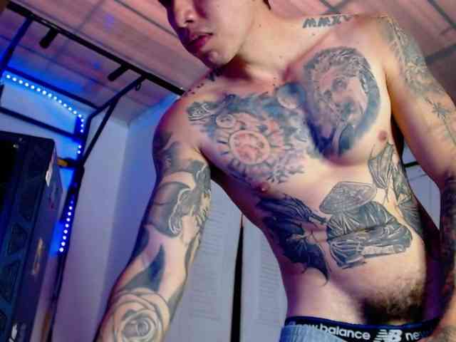 Adamtattoo