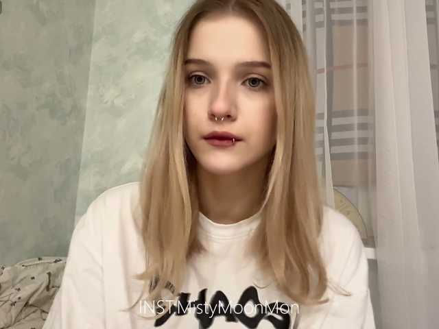 -MistyMoon- live cam on BongaCams