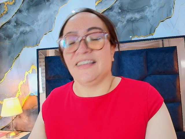 ANGELIKSALAZAR
