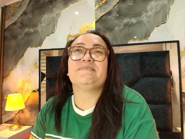 ANGELIKSALAZAR